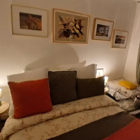 Center ,1minute Gare Montparnasse ,rue De Renne 6 Eme, Close To Eifel Tour ,notre Dame And Louvre Meusm,aoesome Place ,good For Trip
