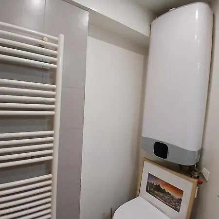 Center ,1minute Gare Montparnasse ,rue De Renne 6 Eme, Close To Eifel Tour ,notre Dame And Louvre Meusm,aoesome Place ,good For Trip